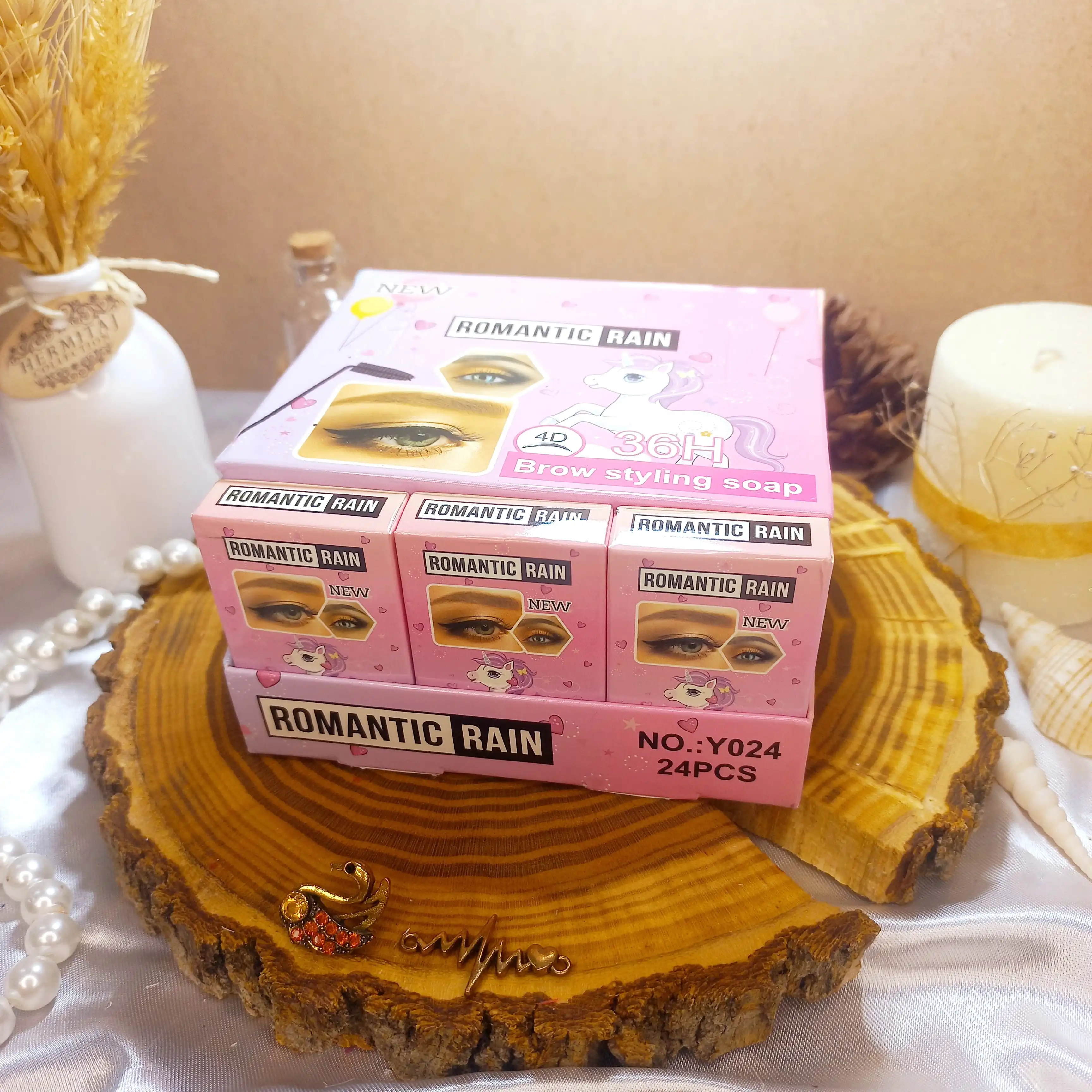 صابون لیفت ابرو حرفه ای رمانتیک رین کد Y024  Romantic Rin Unicorn Eyebrow Lift Soap