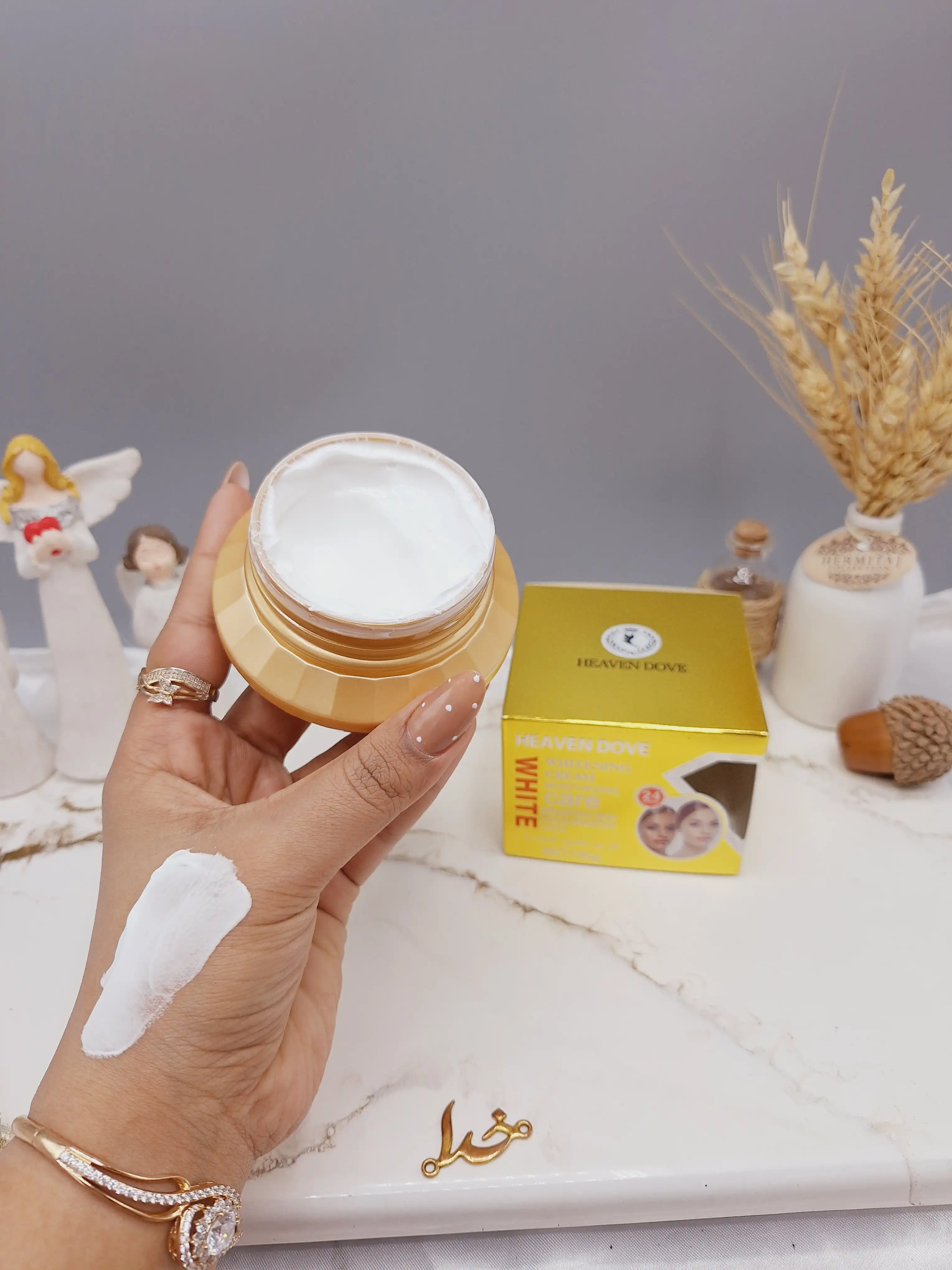 کرم کاسه ای مراقبت از پوست و سفید کننده برند HEAVEN DOVE کارتن طلایی کد HD_1061A