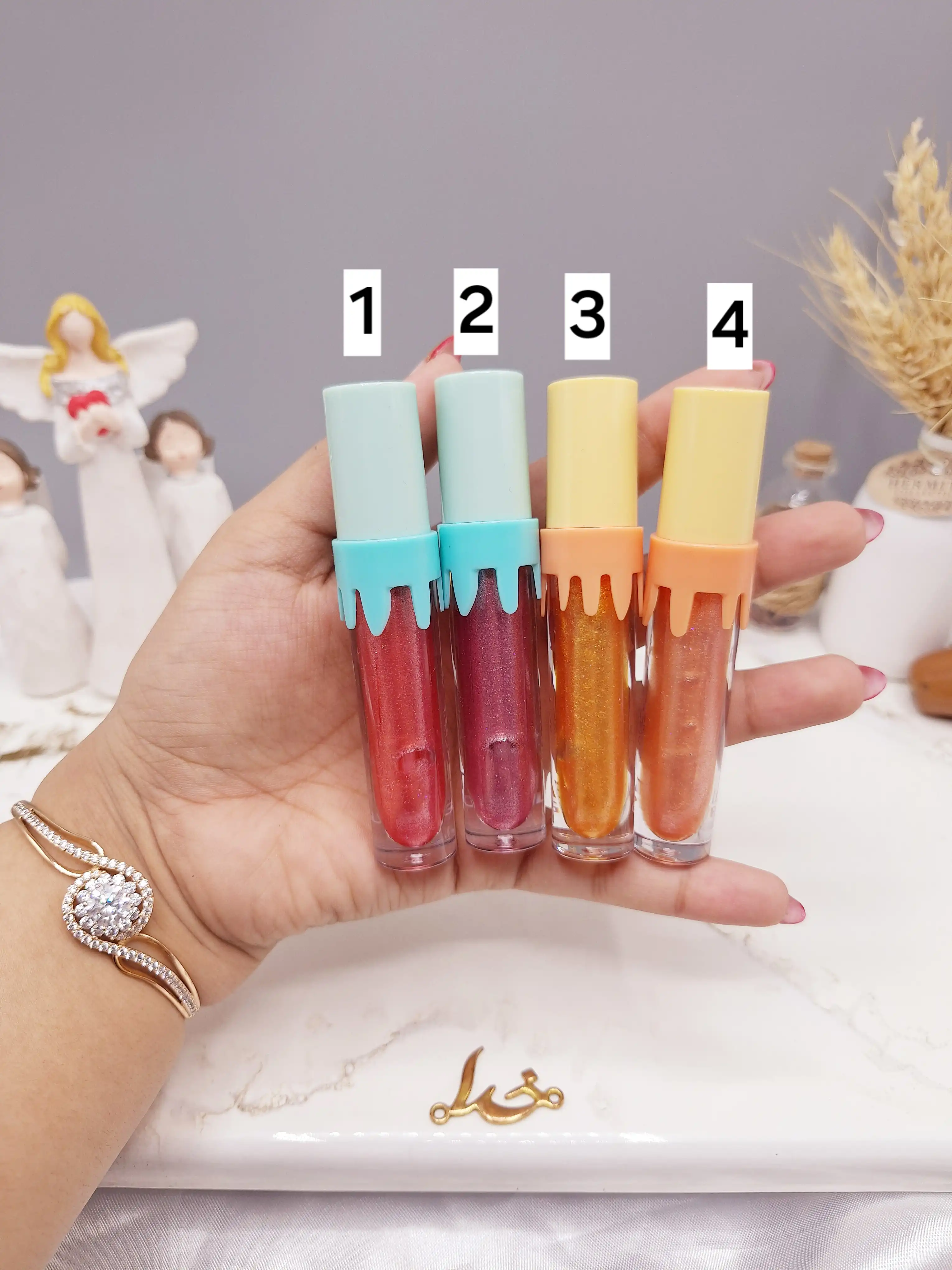 لیپ گلاس شاین دار طرح آبنباتی برند میس بتی Miss Betty کد L1129