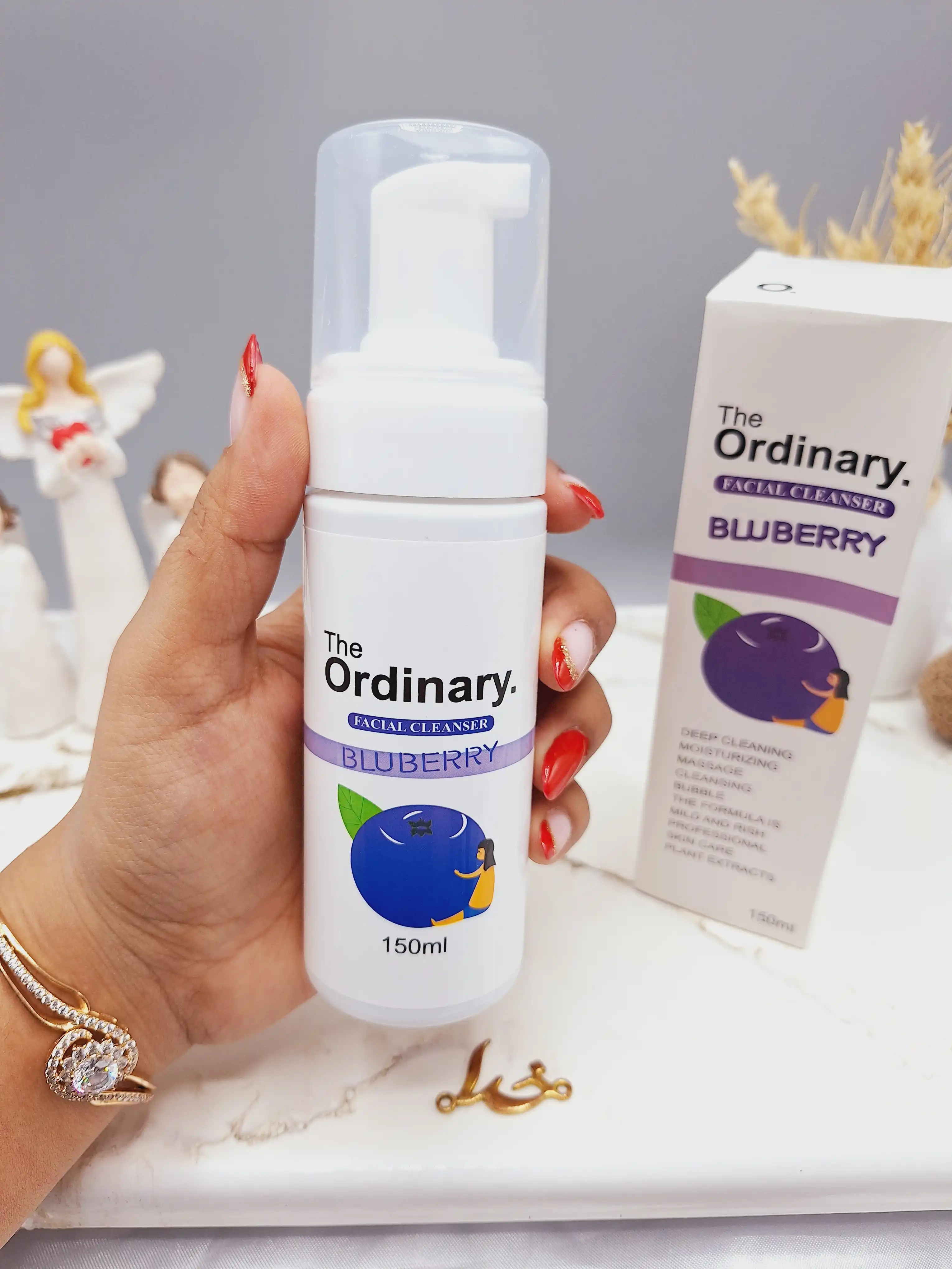 فوم شستشو صورت با عصاره بلوبری برند اوردینری ordinary کد 2218
