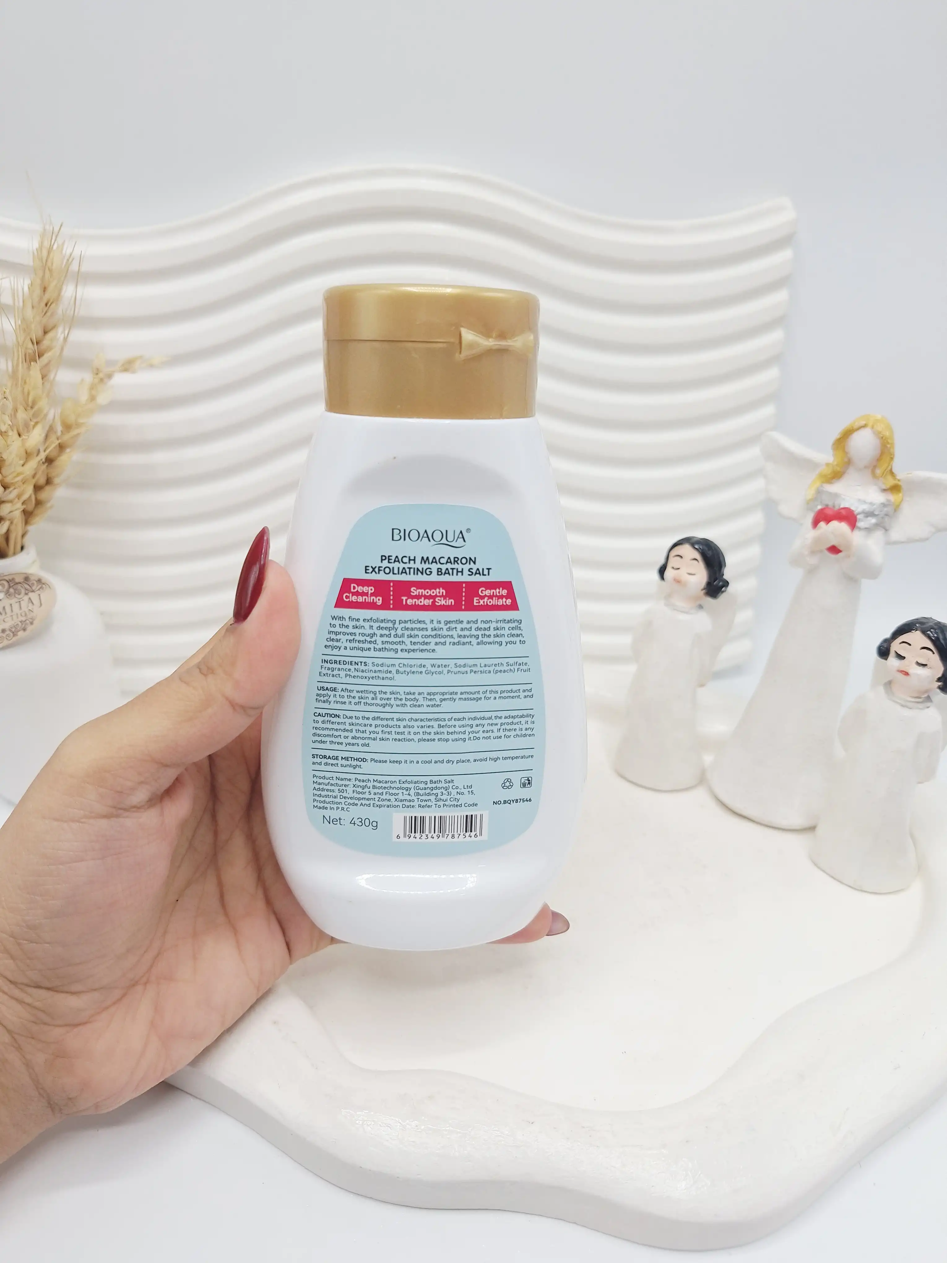 نمک حمام لایه بردار بیوآکوا با رایحه  کیک ماکارون هلو حجم 430 گرم کد 7546