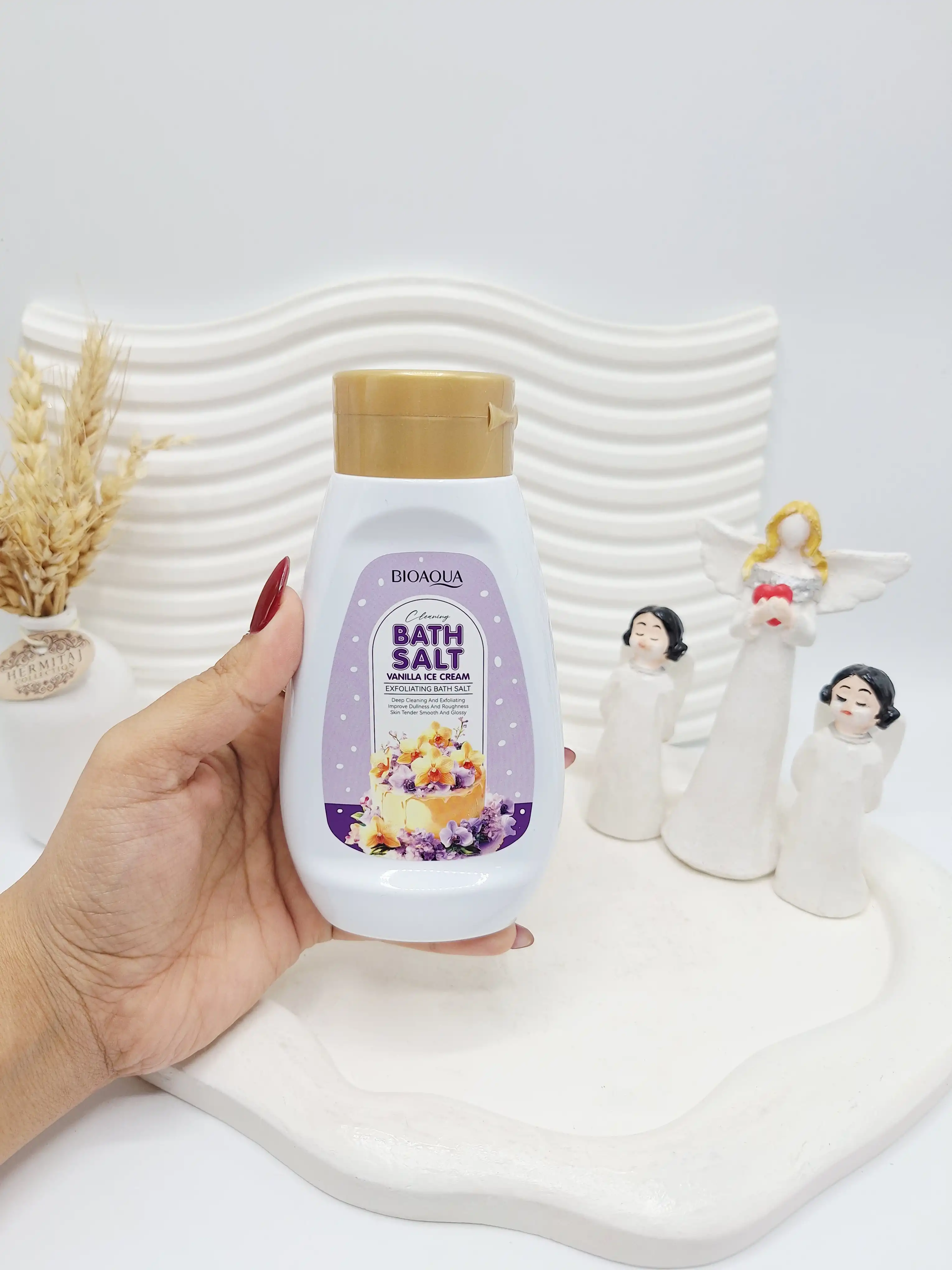 نمک حمام لایه بردار بیوآکوا با رایحه وانیل بستنی حجم 430 گرم کد 9496